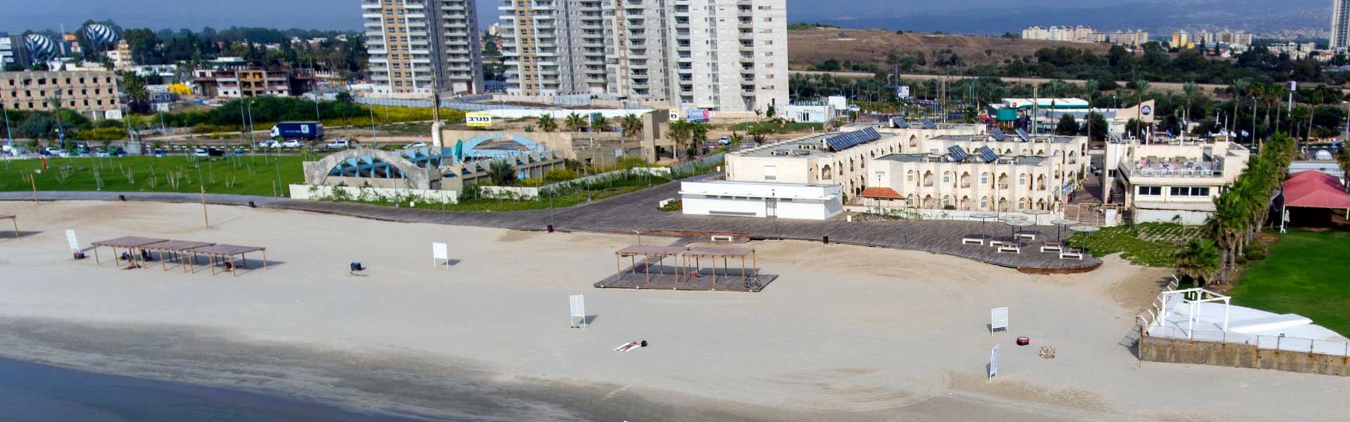 Acco Beach Hotel - outside view